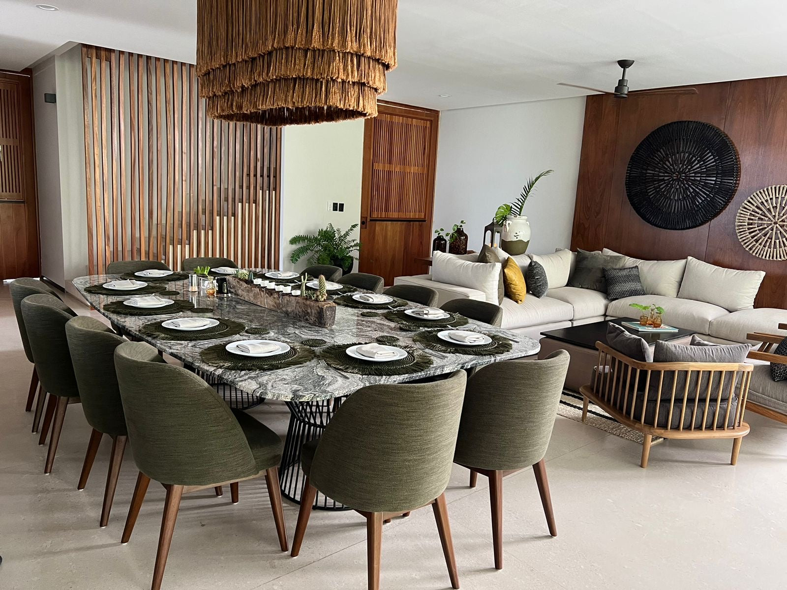 Pantalla colgante oliva