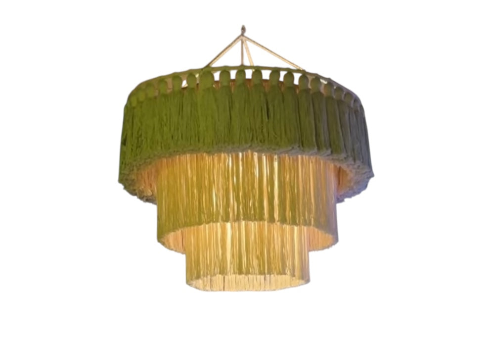 Pantalla colgante de pompones