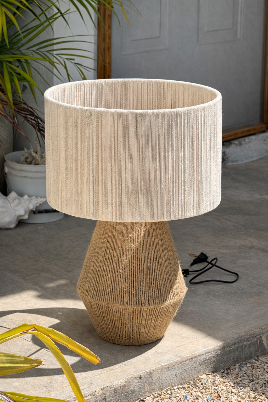 Diamond desk lamp