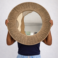 Circular vibrant fiber mirror