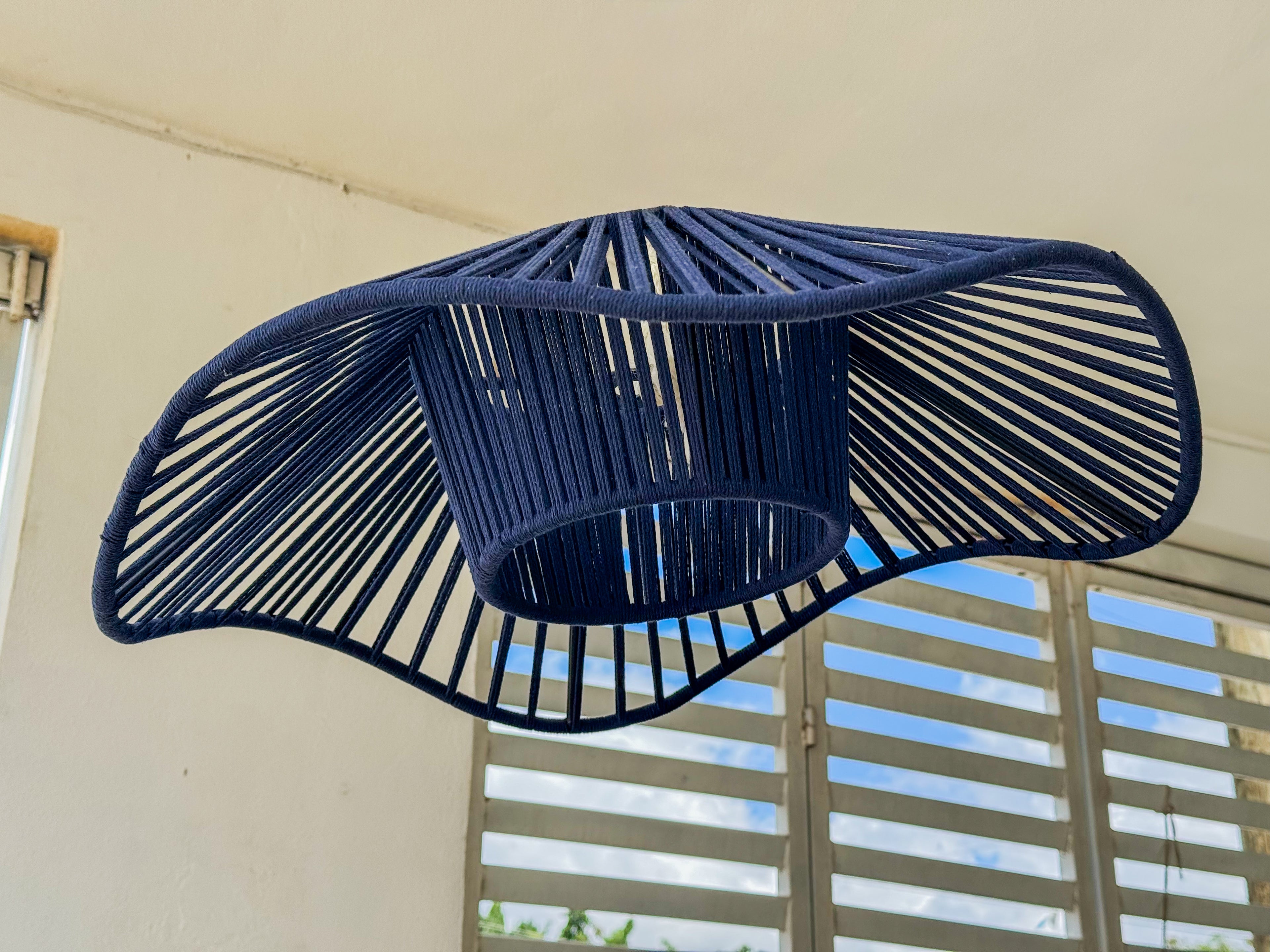 Tidal hanging screen