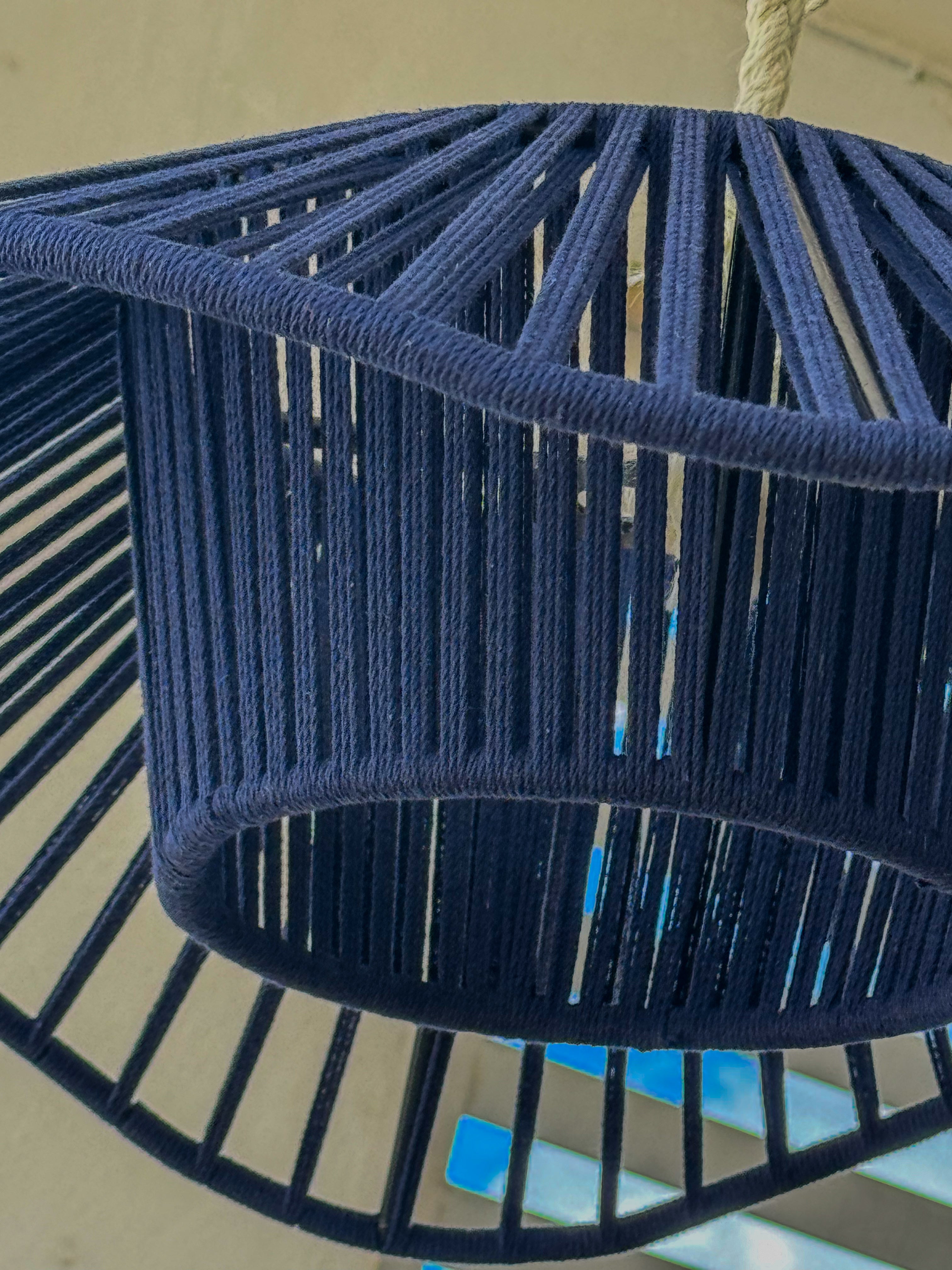 Tidal hanging screen