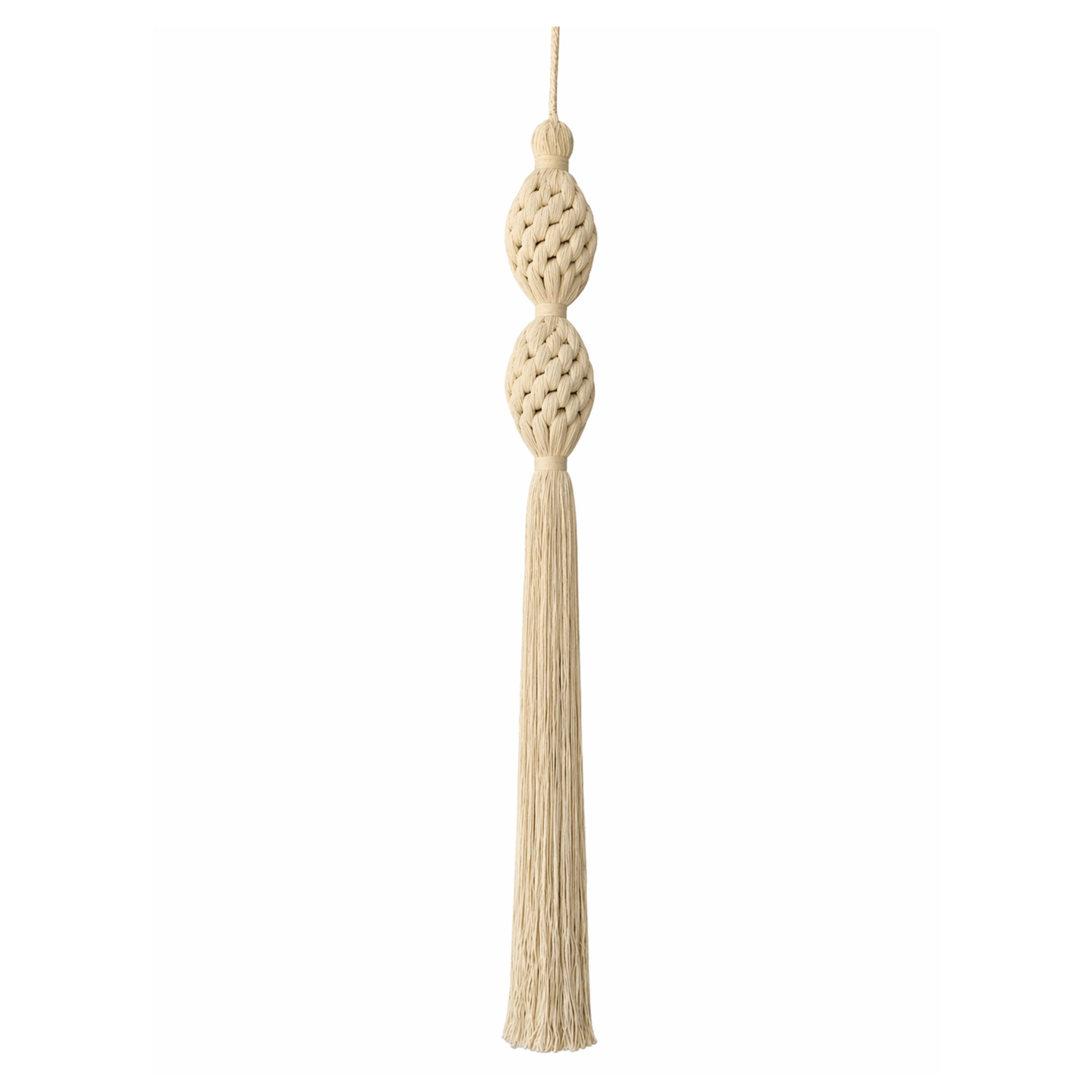 Decorative hanging honeycomb knot