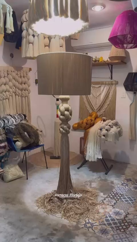 Lámpara de piso boho